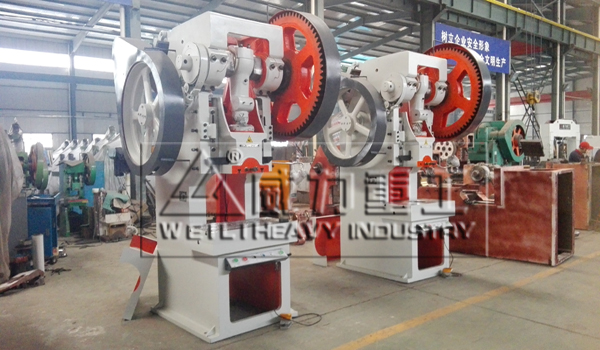 100噸開(kāi)式固定臺(tái)沖床車(chē)間現(xiàn)貨