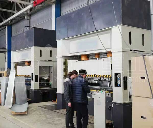 400噸框架式薄板拉伸液壓沖床壓力機(jī)