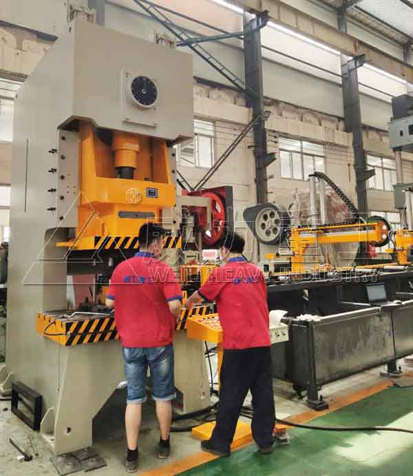 200噸氣動(dòng)沖床錨桿托盤(pán)生產(chǎn)線(xiàn)